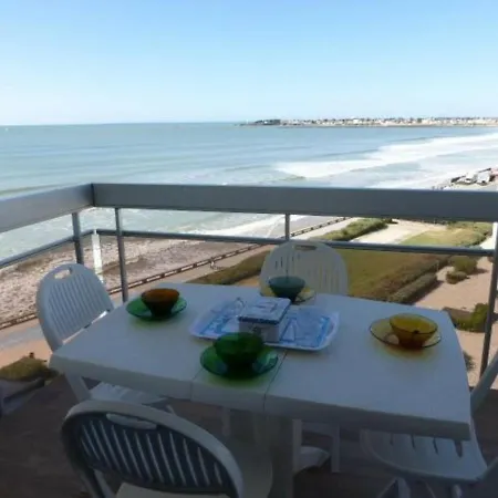 Apartament Appartement 2 Pieces Avec Balcon, Vue Mer Et Parking A Saint-Gilles-Croix-De-Vie - Fr-1-224-40
