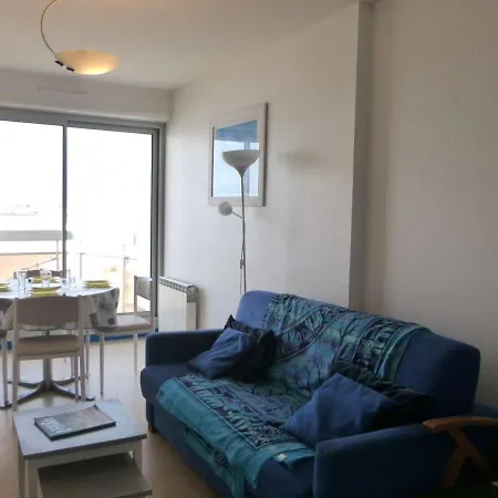 Apartament Appartement 2 Pieces Avec Balcon, Vue Mer Et Parking A Saint-Gilles-Croix-De-Vie - Fr-1-224-40 *