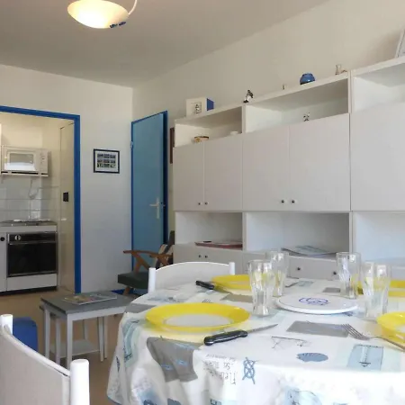 Appartement 2 Pieces Avec Balcon, Vue Mer Et Parking A Saint-Gilles-Croix-De-Vie - Fr-1-224-40 Apartament *