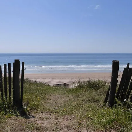 Appartement 2 Pieces Avec Balcon, Vue Mer Et Parking A Saint-Gilles-Croix-De-Vie - Fr-1-224-40 Saint-Gilles-Croix-de-Vie