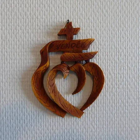 Appartement 2 Pieces Avec Balcon, Vue Mer Et Parking A Saint-Gilles-Croix-De-Vie - Fr-1-224-40